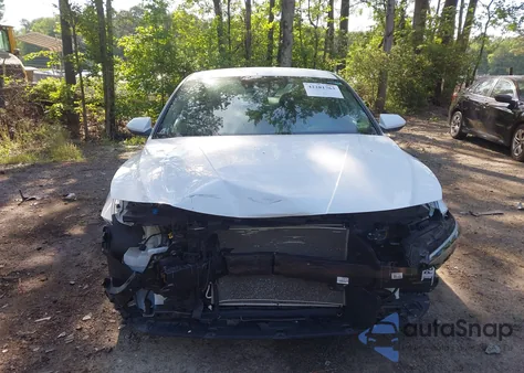 2024 Hyundai Elantra Sel z USA, uszkodzony, nr VIN KMHLM4DG0RU685649